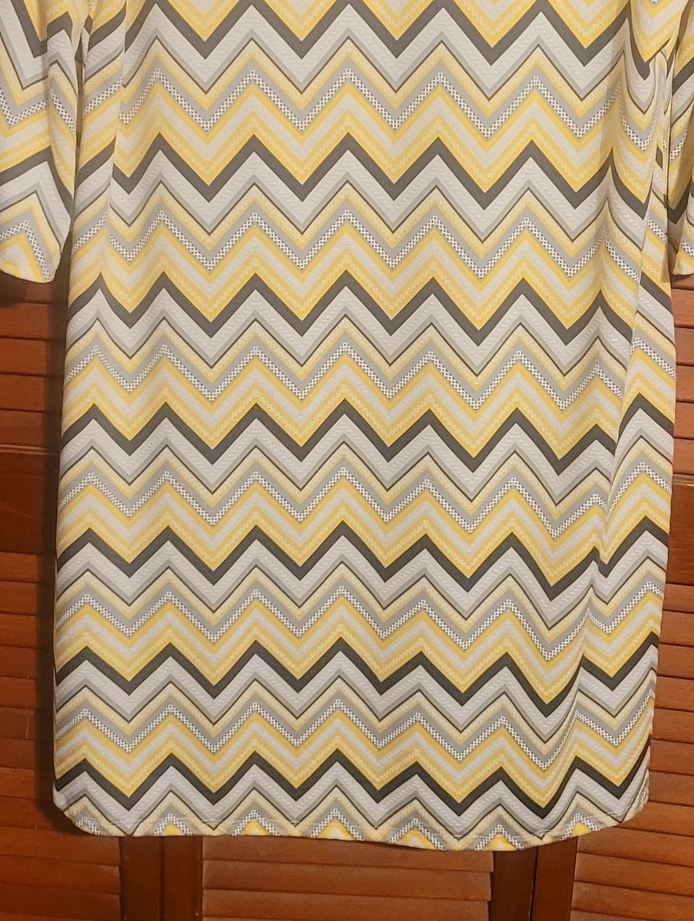 Tacera Yellow, Gray & White Chevron Shift Dress with Ring Detail, Size Large - Picture 2 of 8